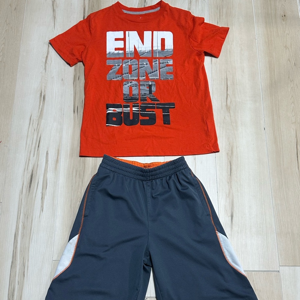 Grey/orange football tshirt set size 8 19-431